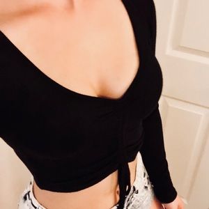 Black long sleeve crop top